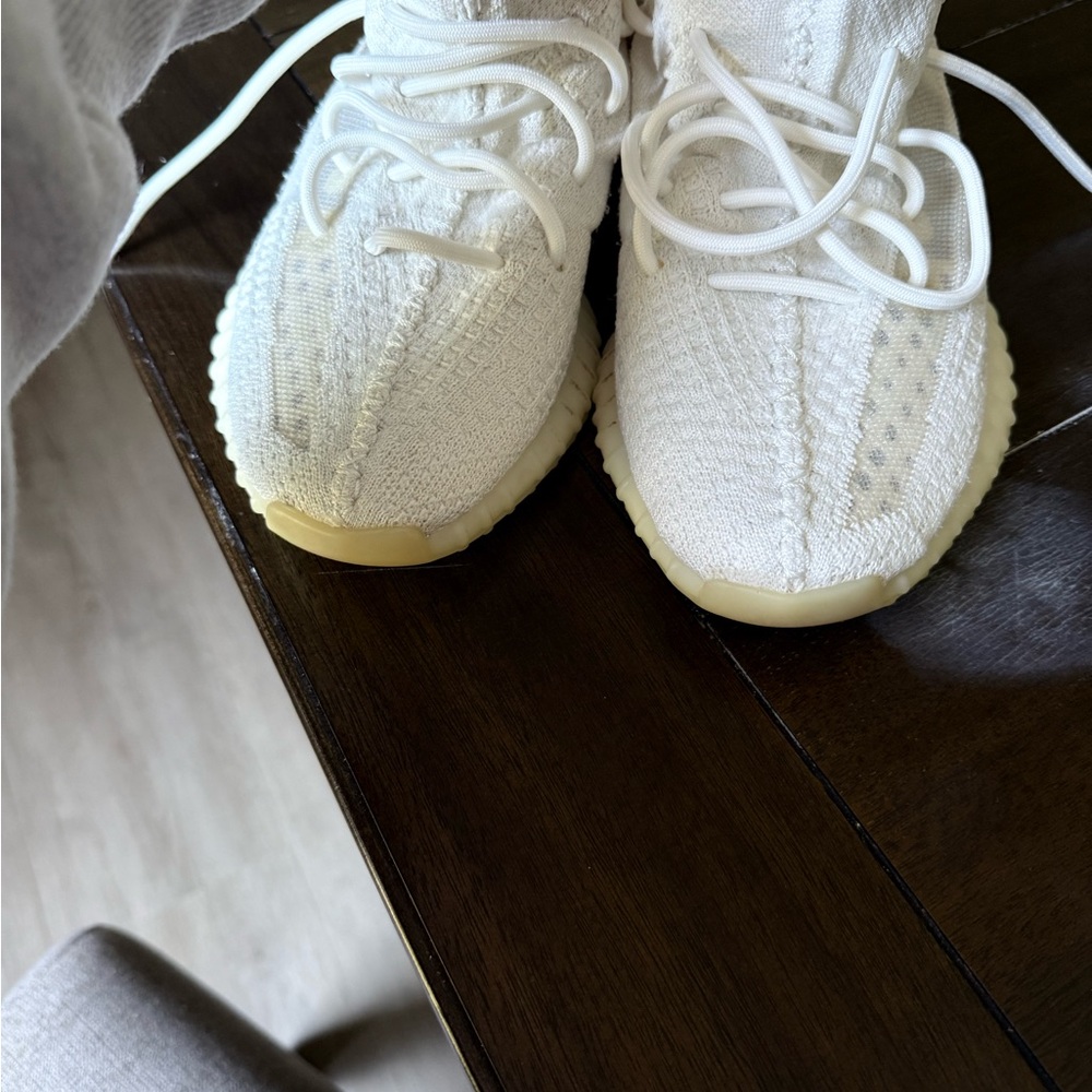 Yeezy Cream white Athletic Shoes - Picture 3 of 10